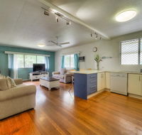 Starfish Shack by the Sea - Redcliffe Tourism