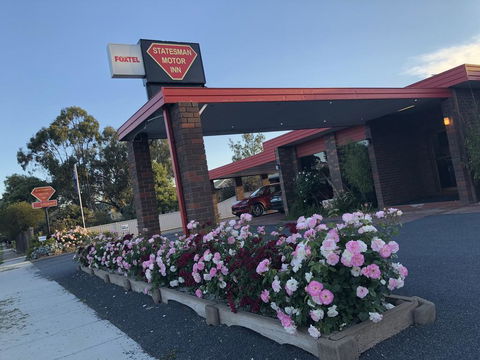 Statesman Motor Inn - Redcliffe Tourism 0