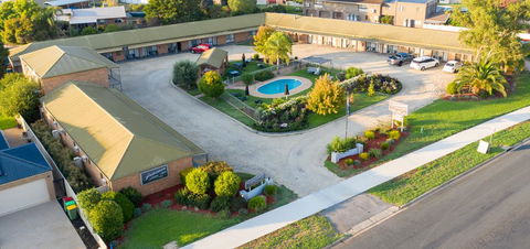 Statesman Motor Inn - Redcliffe Tourism 3