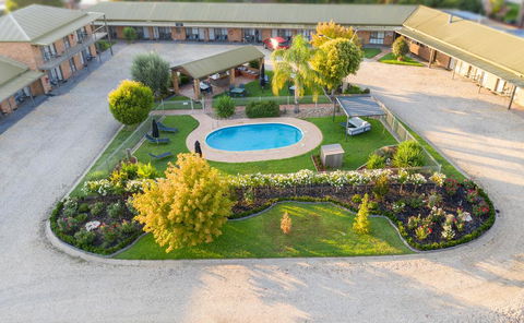 Statesman Motor Inn - Redcliffe Tourism 2