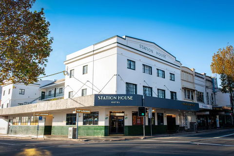 Station House Hotel - Redcliffe Tourism 1