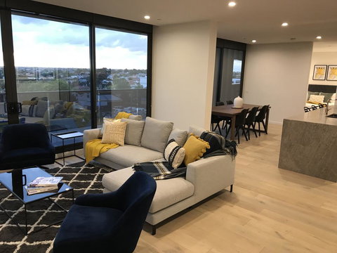 StayCentral Essendon Escape Sub-penthouse - Redcliffe Tourism 3