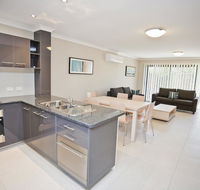 Stonewood Villas - Redcliffe Tourism