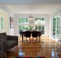 Strahan House - Redcliffe Tourism
