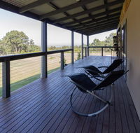 Studio 165 Hidden Gem on 50 acres with bay views - Redcliffe Tourism