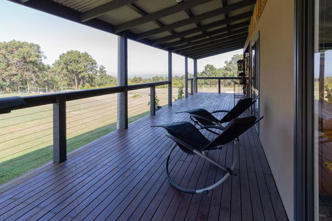 Studio 165 Hidden Gem On 50 Acres With Bay Views - Redcliffe Tourism 0