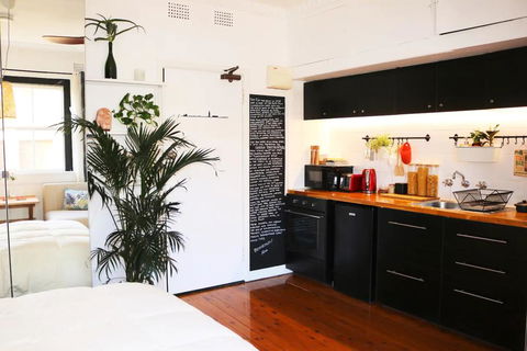 Studio Flat With Shared Rooftop Terrace - Redcliffe Tourism 2