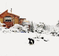STUNNING HOME WITH AMAZING VIEWS - just 20 mins to the city and only 10 to MONA - Redcliffe Tourism
