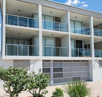 Stunning surfside apartment - Boyd St Woorim - Redcliffe Tourism