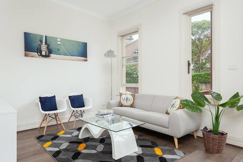 STUNNING SYDNEY HOME 11 - Redcliffe Tourism 2