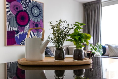 Stunning, Central Huge CBD Pad, Free WiFi, Netflix - Redcliffe Tourism 2