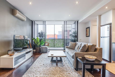 Stylish 2-bed 2 Bath With Free Parking, Pool, Gym, Wifi - Redcliffe Tourism 1