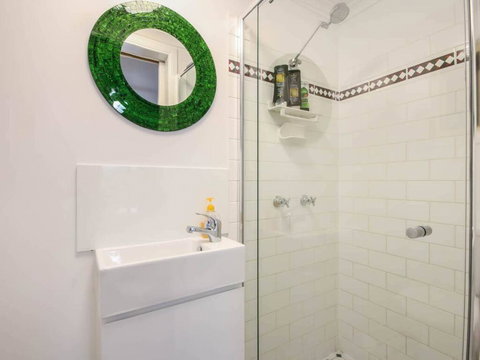 Stylish 3 Bedroom Family Home In Leafy Paddington - Redcliffe Tourism 1