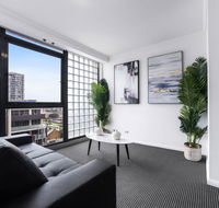 Stylish and Spacious Apt with Double living room - Redcliffe Tourism