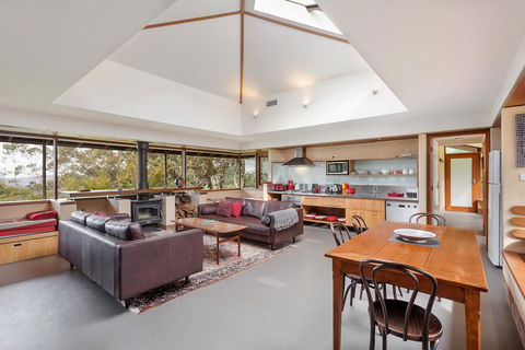 Summer House - Redcliffe Tourism 0
