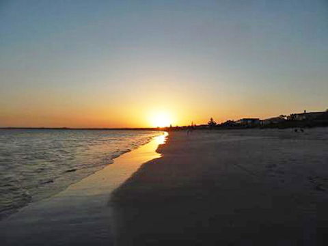 Summer Retreat @ Callala Beach - Redcliffe Tourism 1