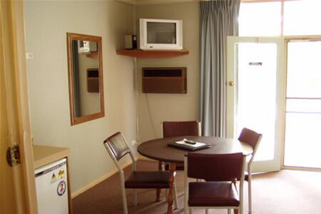 Sun River Resort Motel - Redcliffe Tourism 3