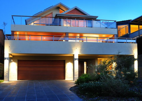 Sundecks - Redcliffe Tourism 0