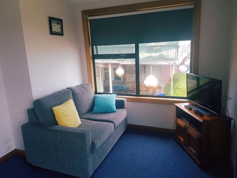 Sunset Holiday Villas - Redcliffe Tourism 1