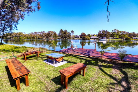 Sunset Lodge - Redcliffe Tourism 3