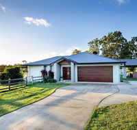 Sunset Retreat Airlie Beach Rural Getaway - Redcliffe Tourism