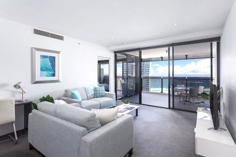Surfers Paradise Two Bedroom Luxury Seaview Spa Apartment - Sealuxe - Redcliffe Tourism 1