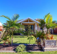 Surfside - Redcliffe Tourism