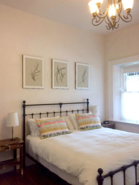 Surgeon's Cottage - Redcliffe Tourism 3