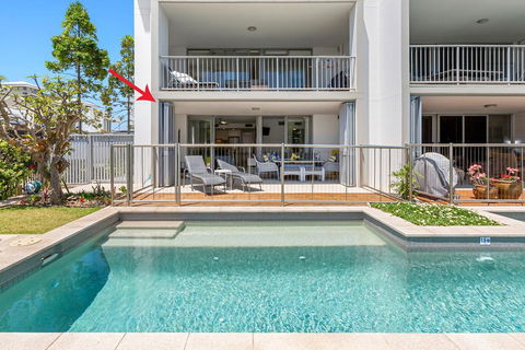 SWIM UP DRIFT APARTMENT 12 South - Redcliffe Tourism 0