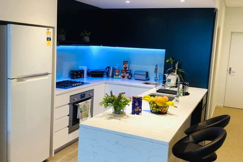 Sydney Olympic Park Luxury Apartment - Redcliffe Tourism 2