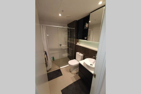 Sydney Olympic Park Luxury Apartment - Redcliffe Tourism 3