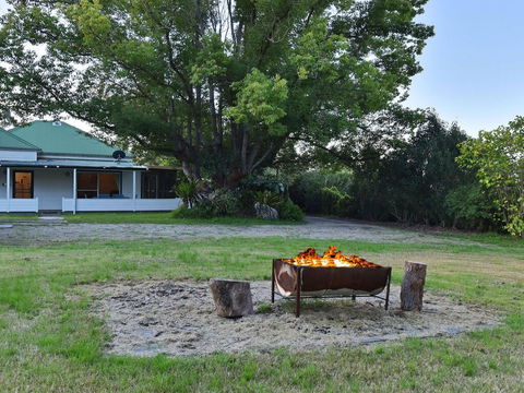 Tabitha Hill Cottage - Redcliffe Tourism 0