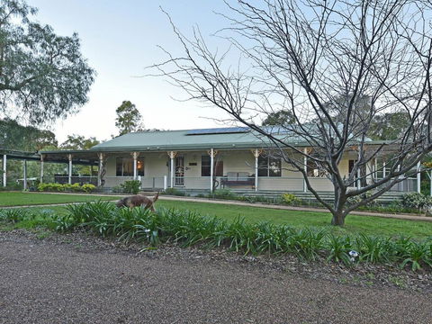 Tabitha Hill Homestead - Redcliffe Tourism 2