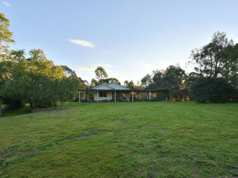 Tabitha Hill Homestead - Redcliffe Tourism 3