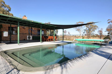 Talga Escape Rothbury With Pool And Views - Redcliffe Tourism 0