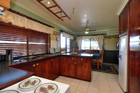 Talga Escape Rothbury With Pool And Views - Redcliffe Tourism 1