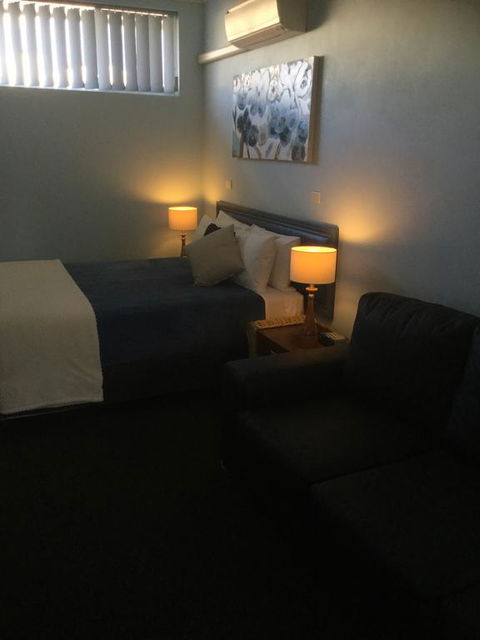 Tall Timbers Motel - Redcliffe Tourism 0