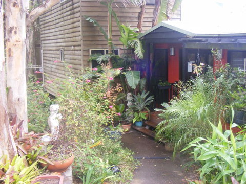 Tambaridge Bed & Breakfast - Redcliffe Tourism 3