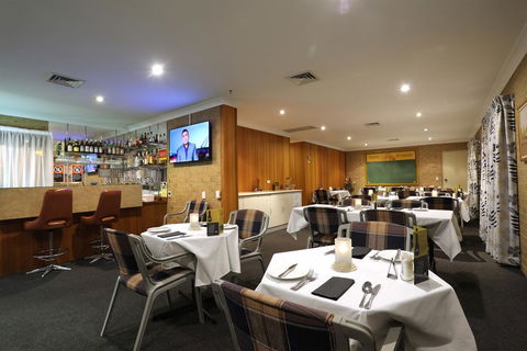 Tamworth Motor Inn & Cabins - Redcliffe Tourism 3