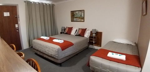 Taree Country Motel - Redcliffe Tourism 1