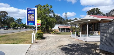 Taree Country Motel - Redcliffe Tourism 0