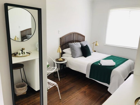 Tea Gardens Hotel - Redcliffe Tourism 2