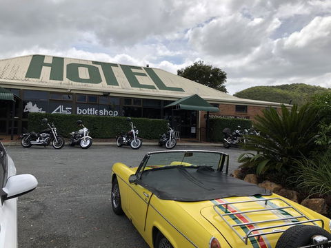 The Advancetown Hotel - Redcliffe Tourism 1