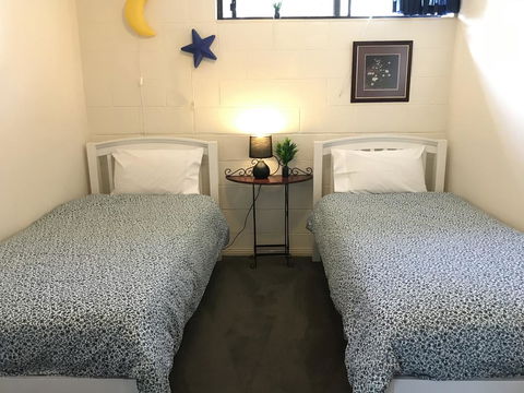 The Apartment - Moyston - Redcliffe Tourism 3