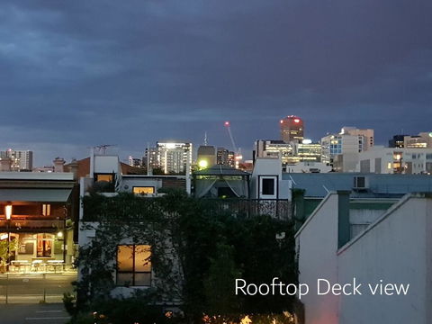 The Artisan - 3BR House In The City - Redcliffe Tourism 1