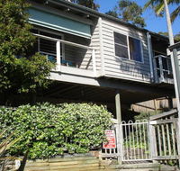 The Beach Hut Avoca Beach NSW - Redcliffe Tourism