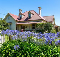 Cambridge House Bed  Breakfast - Redcliffe Tourism