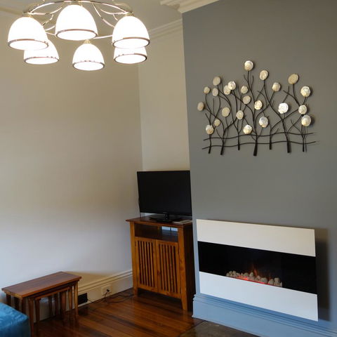 Patersonia Cottage - Redcliffe Tourism 10