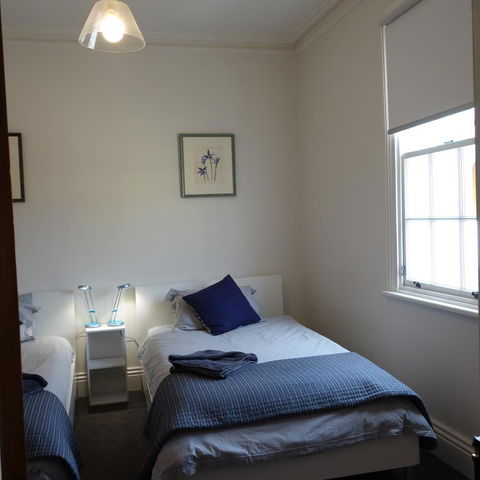 Patersonia Cottage - Redcliffe Tourism 9