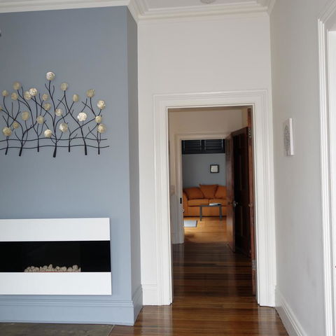 Patersonia Cottage - Redcliffe Tourism 12